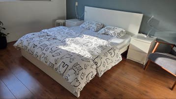 IKEA bed met matras 200 x 180 cm