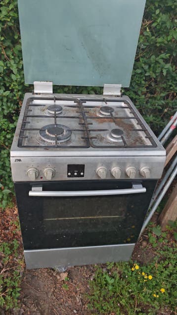 Defecte Etna oven - Gratis voor oud ijzer