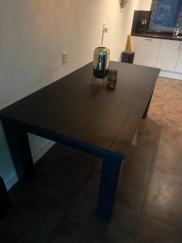Zwarte eettafel 200x100 cm - Nette staat