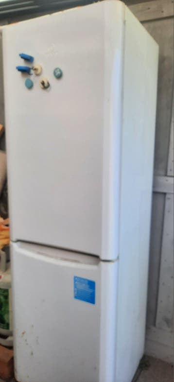 Indesit Koelkast  doet niet meer