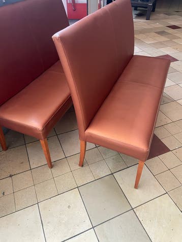 GRATIS* Bankjes, barkrukken, onderwijs stoelen OPHALEN