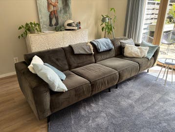 Comfortabele bank met Hocker