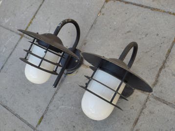 Set van 2 robuuste buitenlampen - Zwart metaal