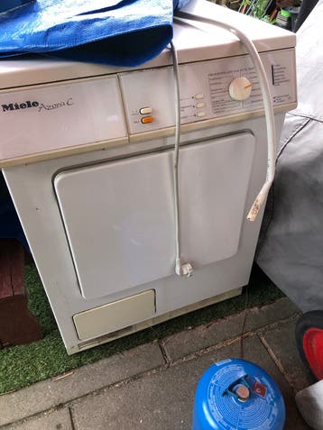 Oude Miele droger Azora C gratis op te halen
