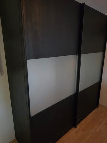 Grote kledingkast met schuifdeuren, 201x56x225cm