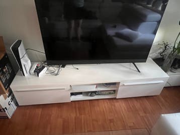 Modern wit TV-meubel met opbergruimte