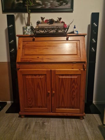 Houten secretaire gratis op te halen