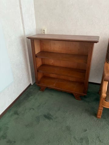 Klassieke houten boekenkast met 3 planken