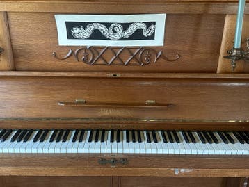 Vintage Piano - Muziekhuis Kuhn Lauterbach