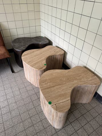 Gratis salontafels / bijzettafels / fauteuils