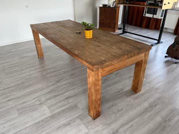 Massief houten eettafel 240 x 100 cm – robuust & stevig