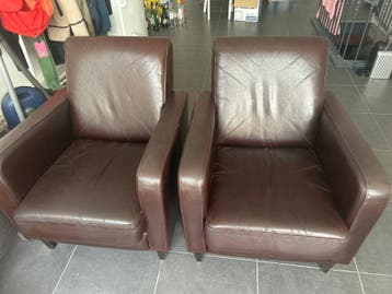2 bruine leren fauteuils gratis afhalen in Utrecht
