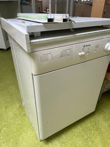 Wasmachine (kapot) & droger (oud)