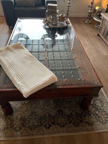 Gratis Salontafel van oude klooster deur