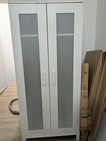 Witte Ikea kledingkast