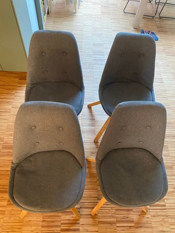 4 grijze eetkamerstoelen