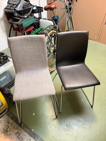 2 Eetkamerstoelen