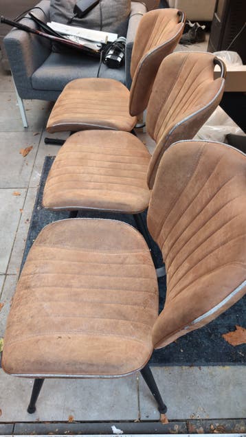 Gratis 3 stoelen cognac