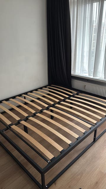 Bedframe 180x200