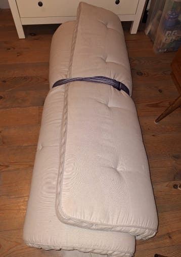 matrasje 120 bij 190 cm voor logées of op de camping