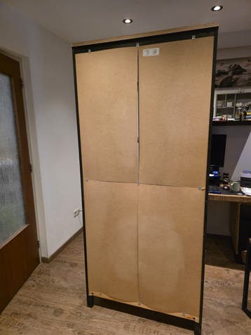 Ikea boekenkast zwart. Gratis.