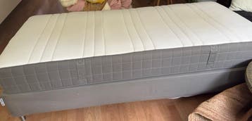 Boxspring grijs zonder matras 200/90