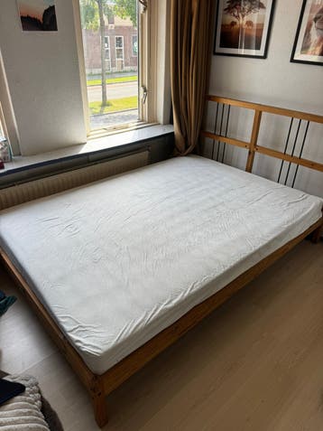 Bed + Matras *GRATIS OPHALEN*
