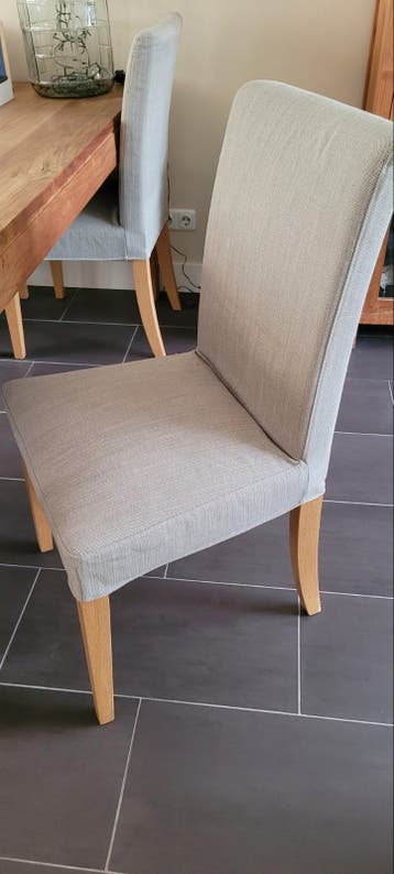 IKEA Eetkamerstoelen- Hendriksdal 4 voor 30 euro