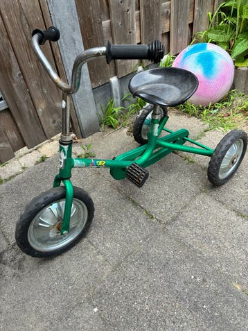 Groene Driewieler met Verstelbaar Zadel