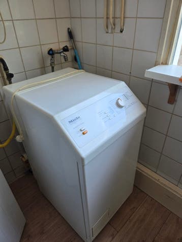 GRATIS Miele Novotronic W 149 Bovenlader Wasmachine