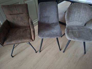 Gratis: 6 eetkamerstoelen
