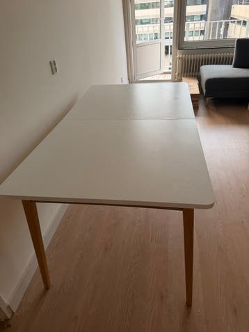 Eettafel wit uitschuifbaar- Gratis af te halen