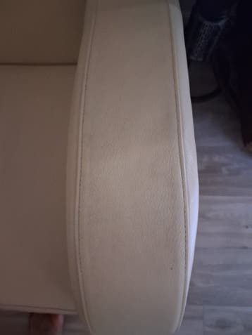 2 leren Fauteuils met 2 hockers