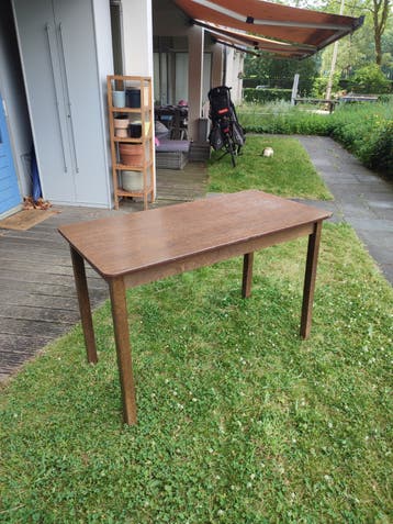 Gratis bureautje 120 x 60 cm