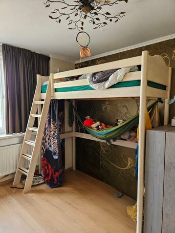 Hoogslaper van hout met Winnie de Poeh en Mickey Mouse