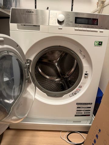 AEG Wasmachine - Lagers versleten, werkt nog wel