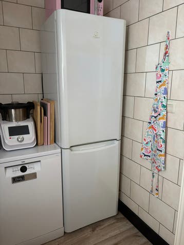 Koelkast Indesit GRATIS!