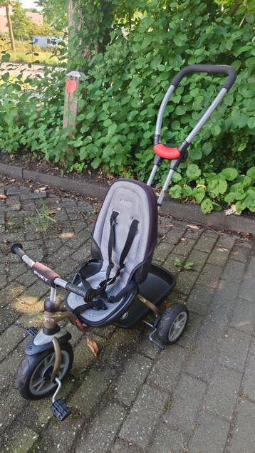 Puky driewieler met duwstang en verstelbare zitting