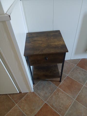 Gratis af halen kastje met lade
