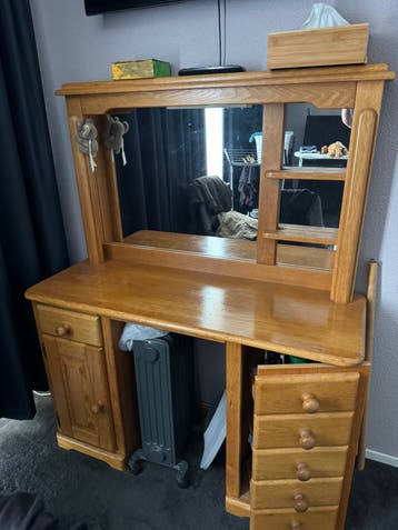 Kaptafel en 2 nachtkastjes + bed 160 x 200