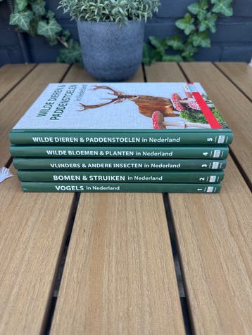 Natuurboeken Nederland: Dieren, Planten, Insecten, Bomen, Vo
