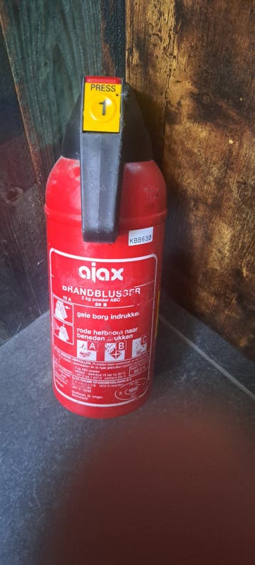 Gratis Ajax brandblusser 2 kg  (inspectie verlopen)
