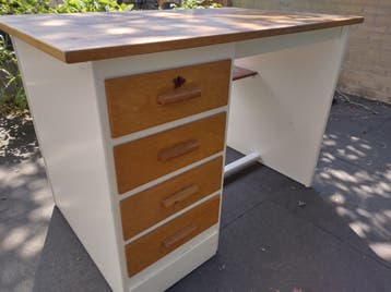 Vintage Bureau met Lades - Wit en Hout