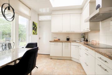 Gebruikte Hoekkeuken met Granieten Blad - Crème Kleur