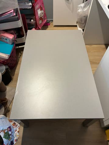 Gratis op te halen salontafel.