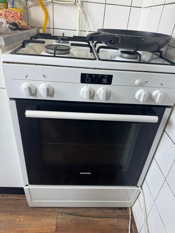 Siemens Gasfornuis met Oven - Grill en Bakplaat