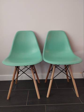 Gratis: 4 groene kuipstoelen