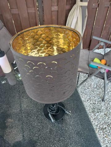 IKEA tafellamp met gouden binnenkan