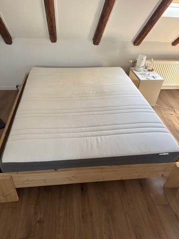Matras IKEA 160x200