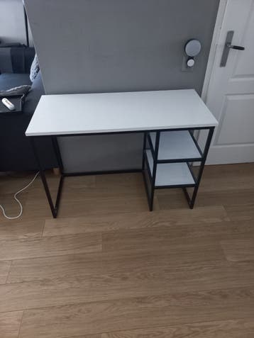 Bureau Gratis af te halen